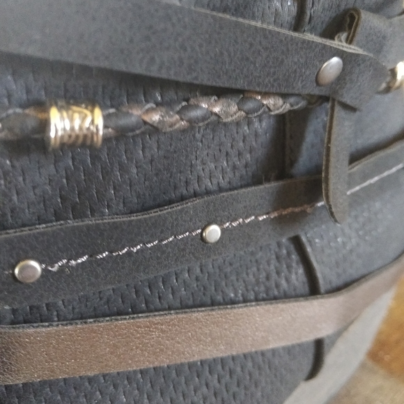 Kohl's black/bronze boots, 11 M - Picture 3 of 10